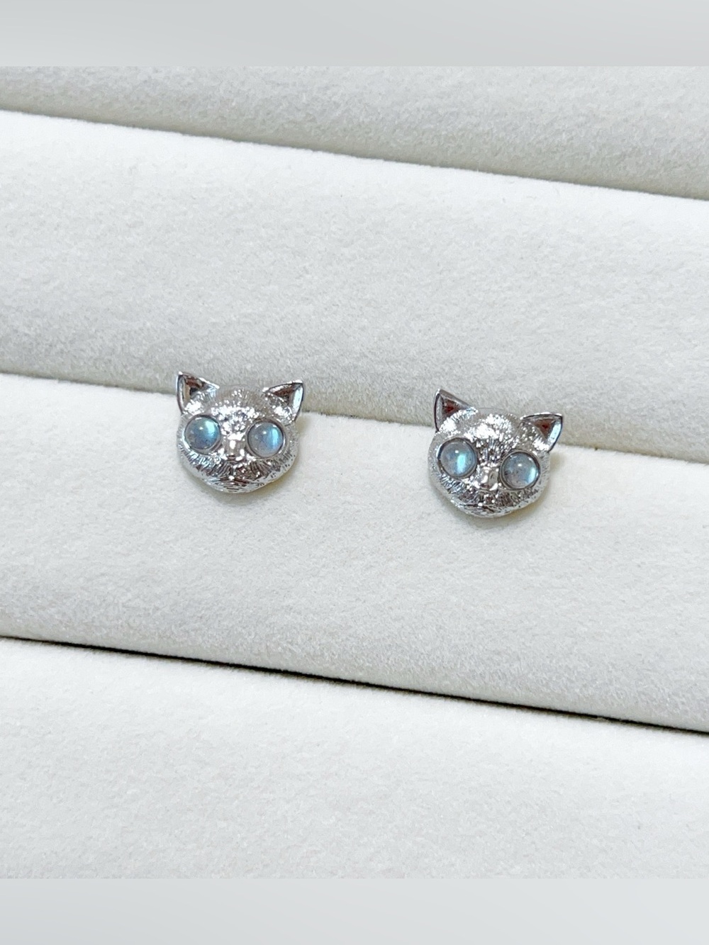 Natural Gray Moonstone Silver Kitty Stud Earrings 925 Silver Post | Gemstones
